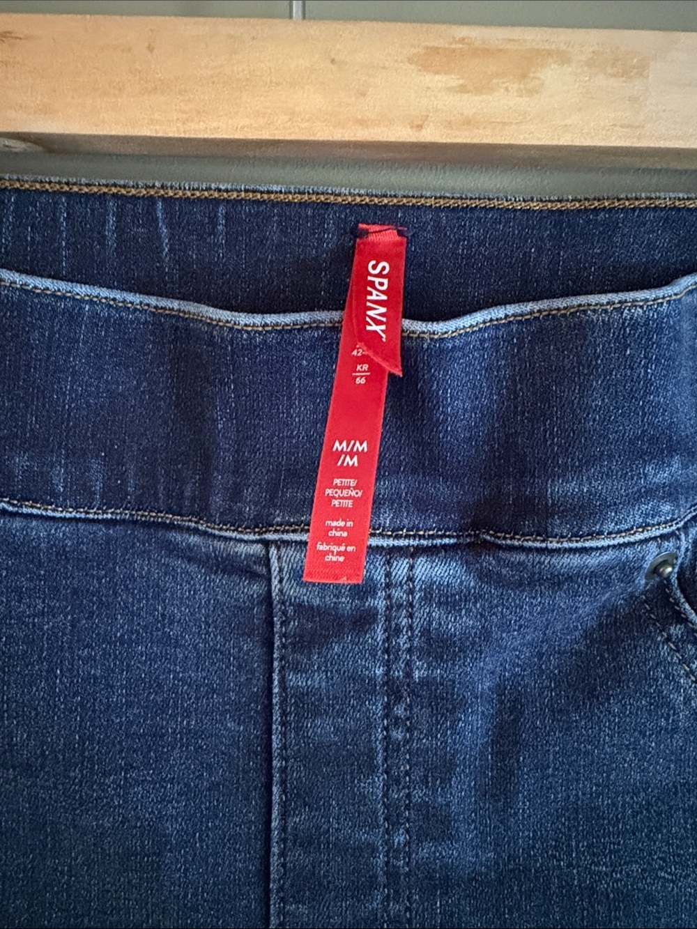 SPANX Distressed Ankle Skinny Jeans - Size M petite length - Picture 9 of 10
